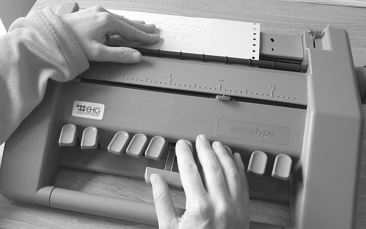 Punktschriftmaschine